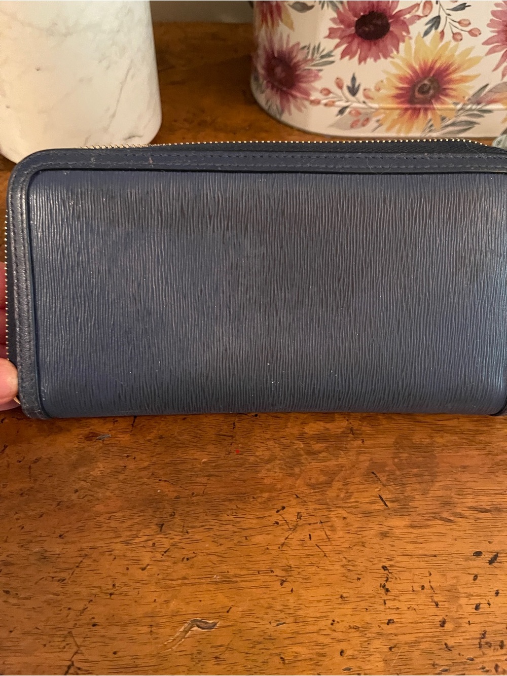 Prada Navy Leather Zip Wallet / used condition - Picture 3 of 12